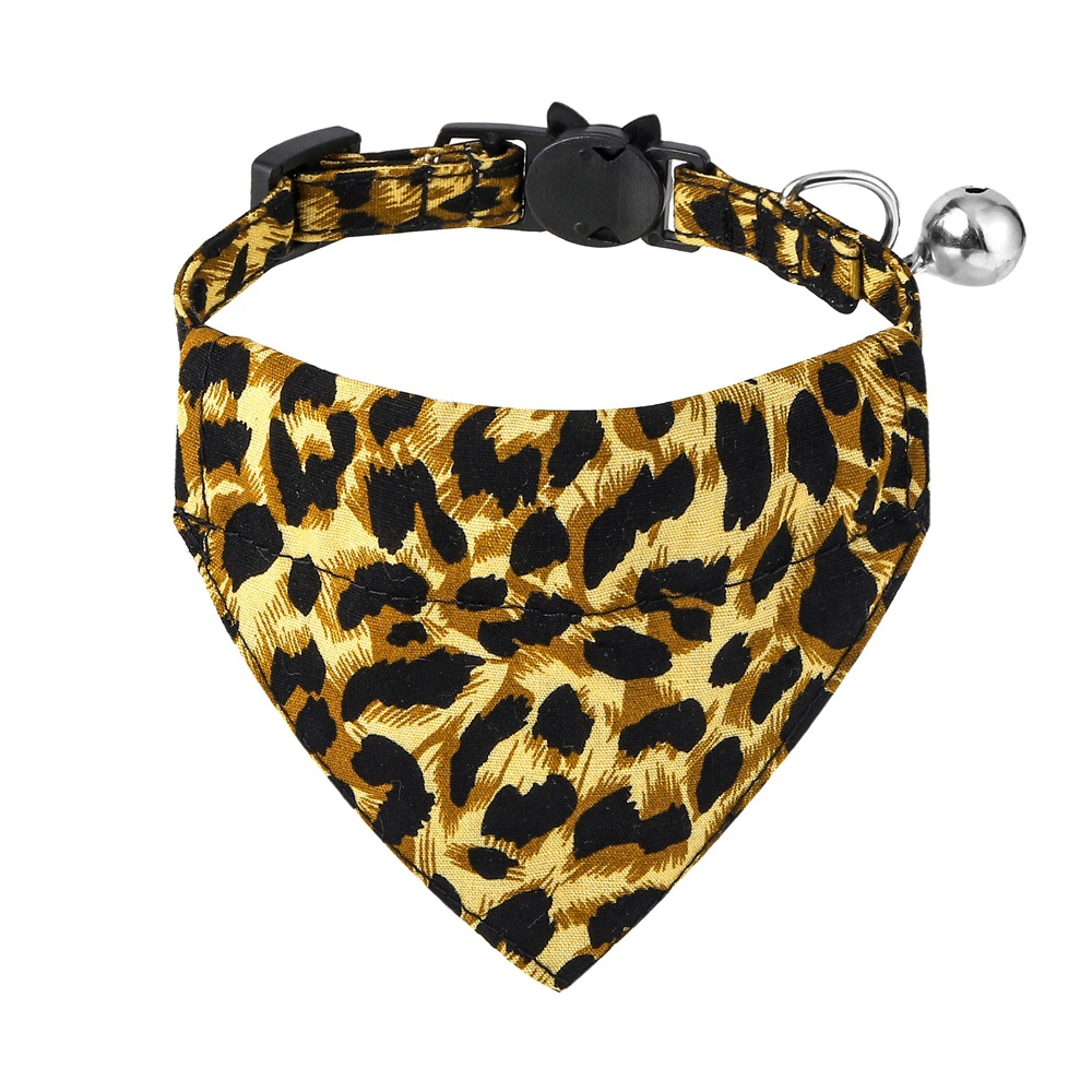 Fábrica spot transfronterizo nuevo algodón gato collar arco leopardo gato corbata toalla saliva campana collar gato