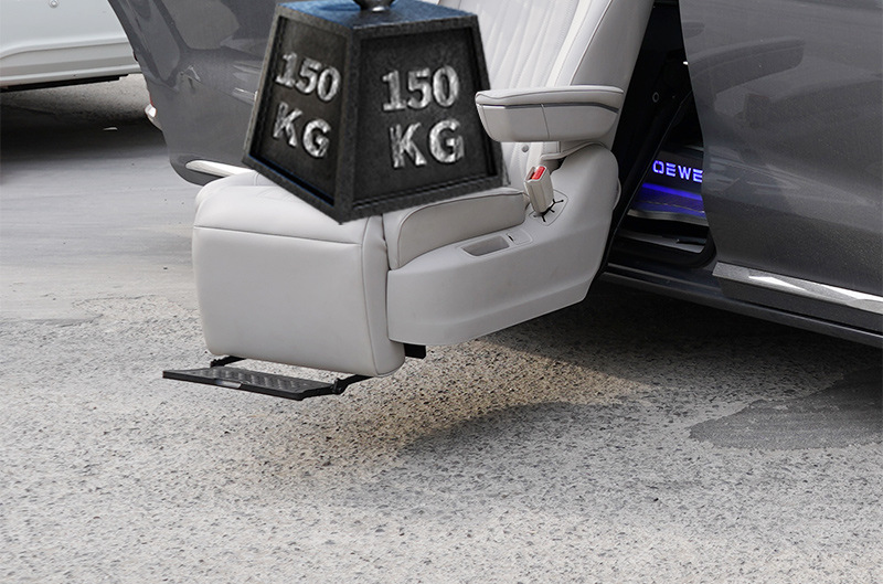 The Original Car's Welfare Seat Allows Family Members to Travel Freely Without Affecting the Interior's Aesthetics, Allowing Family Members to Travel Freely