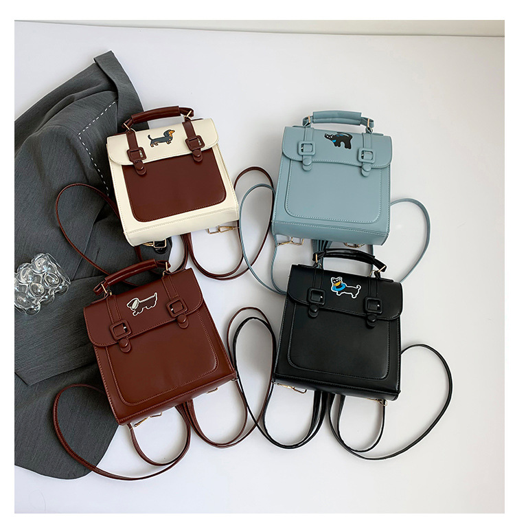 A new 2024 French retro backpack for women, a trendy and versatile single-shoulder bag with a large capacity for commuting undefined