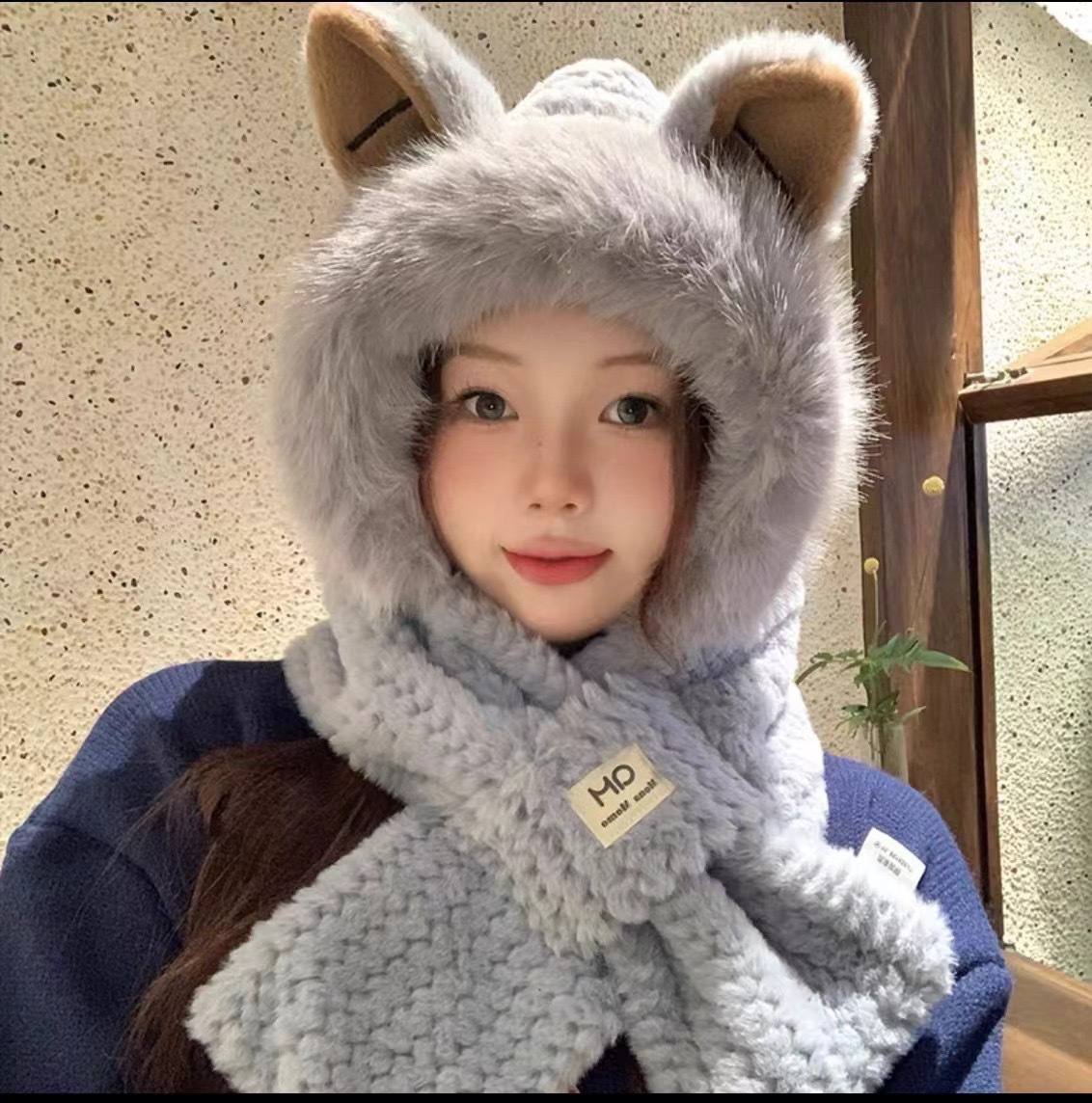 ぬいぐるみクマの帽子女性のための秋と冬 2025 新しいかわいい顔が見える小さな防風暖かい耳保護多用途プルオーバー帽子