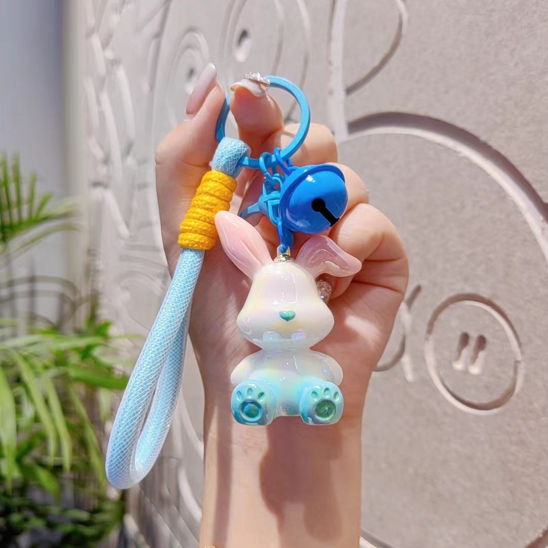 Gradiente oreja de conejo llavero de resina pequeño conejo colgante bolso de coche llavero colgante exquisito pequeño regalo