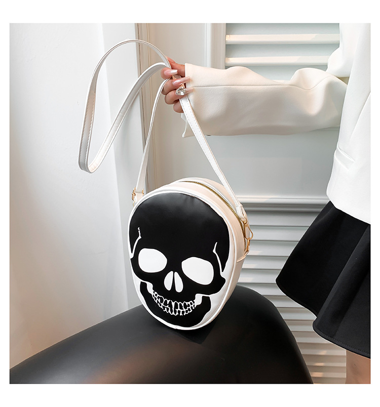 Women's Small Pu Leather Ghost Punk Oval Zipper Crossbody Bag display picture 1