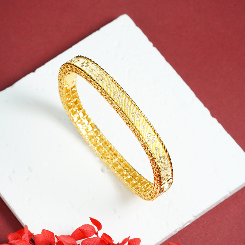 Brazalete de oro de arena vietnamita transfronterizo, pulsera cuadrada geométrica de diamantes cepillados de estilo europeo y americano, joyería de mano de diseño de nicho femenino