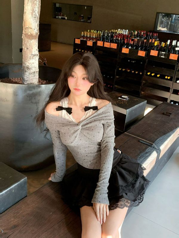 波点蕾丝拼接t恤女春秋韩系长袖蝴蝶结修身显瘦别致露肩打底上衣|undefined