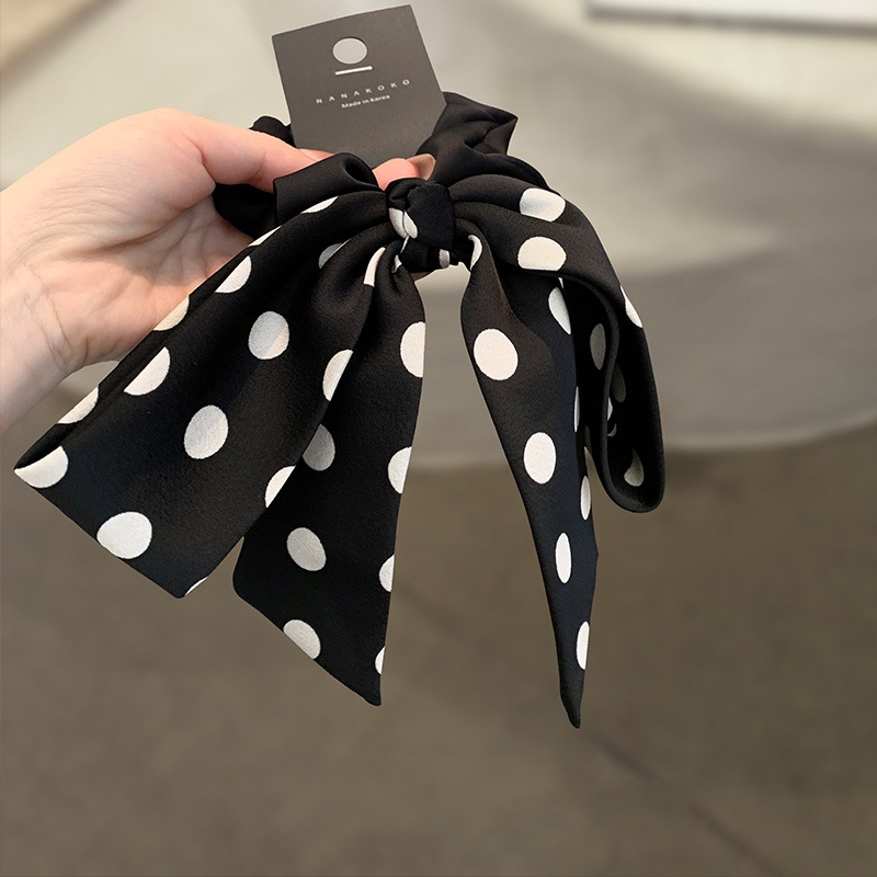 Elegante elástico de cabelo com laço e poás estilo hepburn_voghion.com