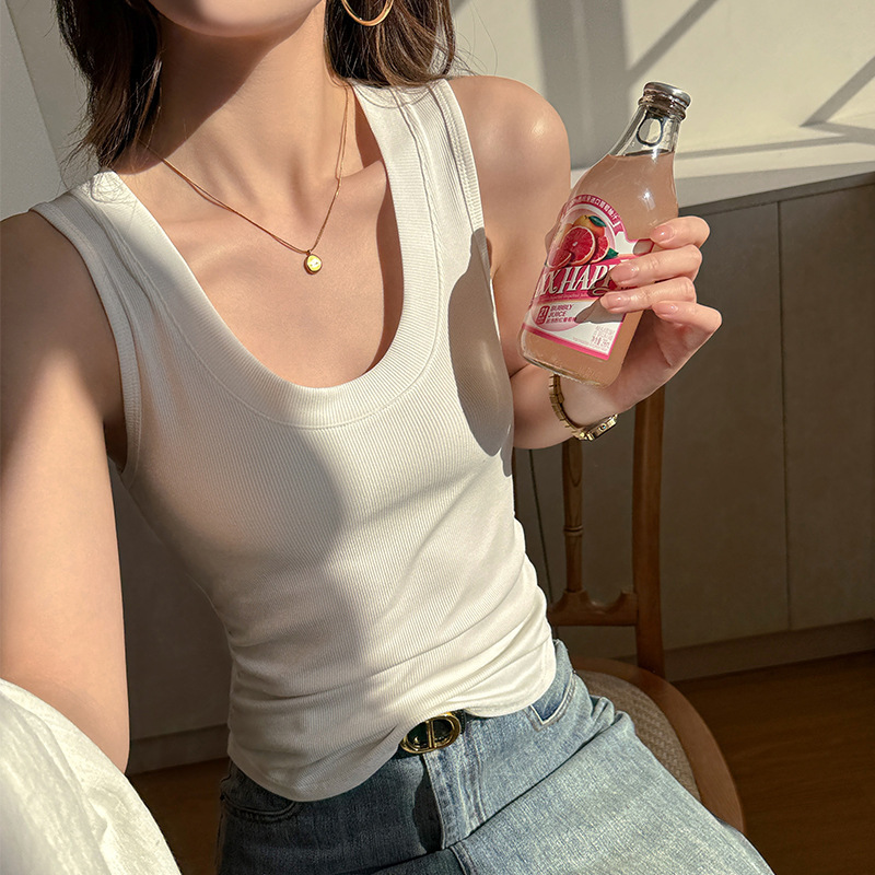 Carefully Selected White U-Neck Women's Camisole 2026 Spring/Summer New Style with Wide Shoulder Straps, Covering Side Breasts, Fashionable and Versatile Top