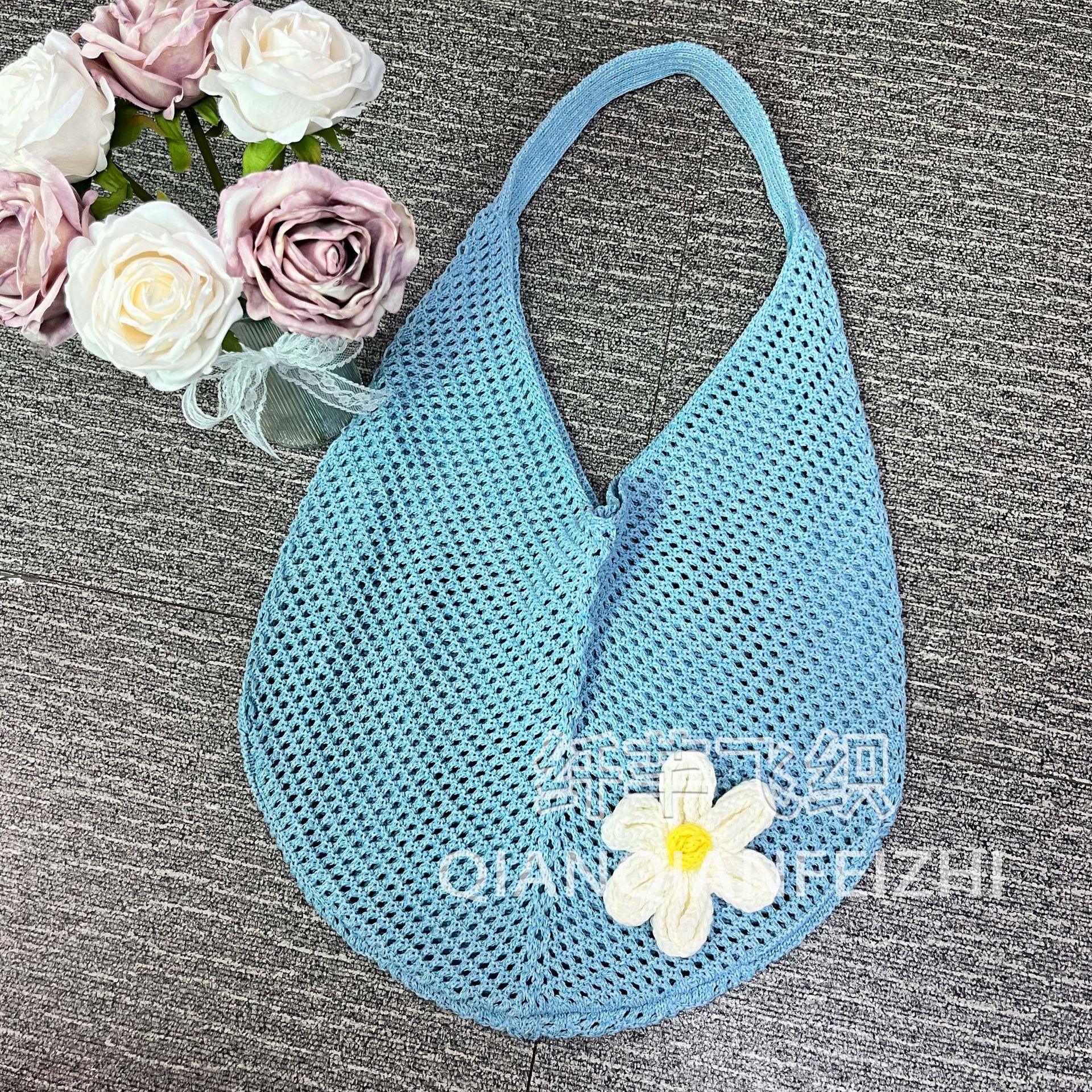 【작은 꽃과 함께】하늘색