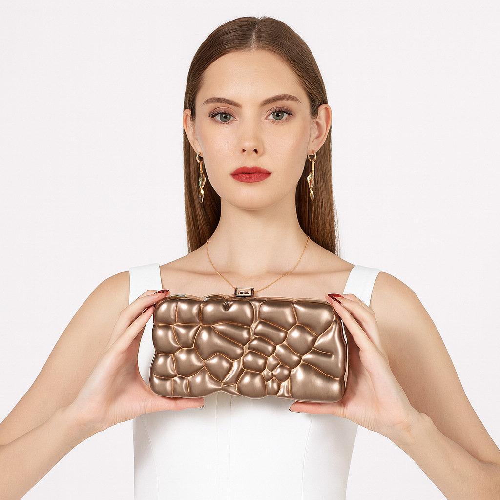 Pochette elegante in acrilico a conchiglia per cerimonia sposa_voghion.com