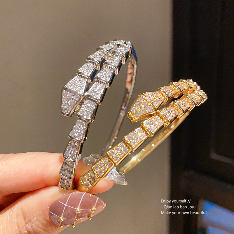 18K Real Gold Electroplated Snake-Shaped Splicing Buckle Bracelet Retro Fashion Elegant Bracelet Accessible Luxury High-End Jewelry for Women