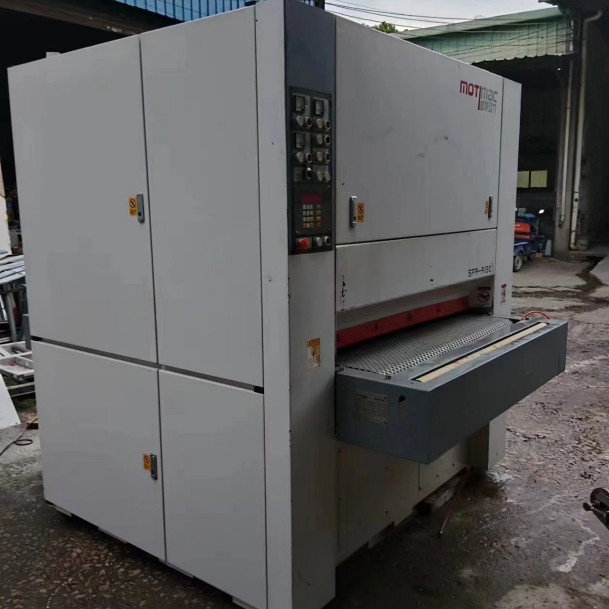 厂家出售木工机械设备刨砂机大量高价回收各类二手木工机械设备