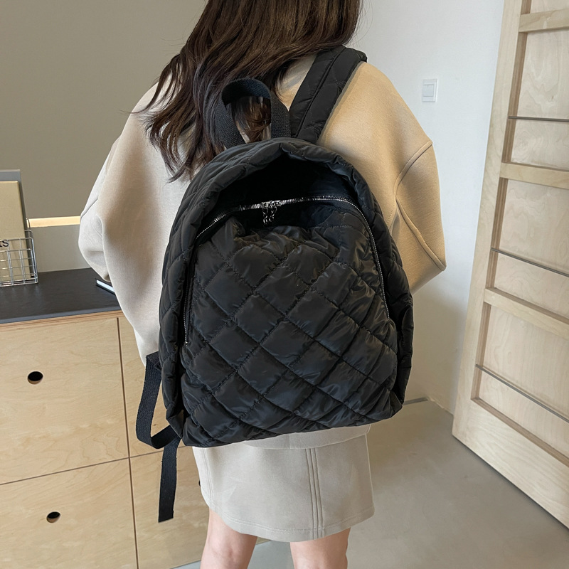 Bolso de hilo de bordar Lingge Mochila de verano 2024 nuevo estilo mochila casual estudiante universitario bolso de gran capacidad mochila