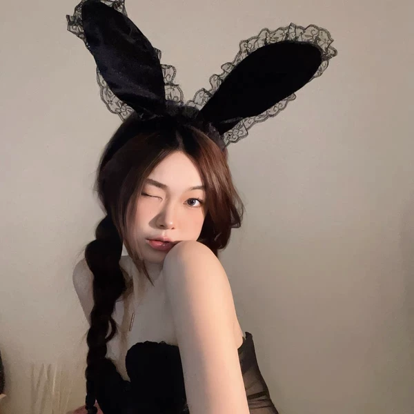 Black headband