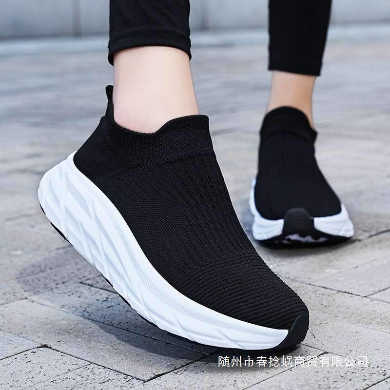Thick-Soled Sock Shoes for Women, New Spring and Autumn Running Shoes, Non-Slip, Shock-Absorbing Sports Shoes, Large Size, Comfortable, Breathable, Slip-On