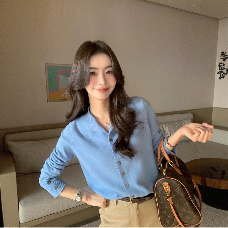 New autumn and winter simple round-neck high-waisted single-breasted long-sleeve knitted cardigan, slim-fit short top for women, high-end New autumn and winter simple round-neck high-waisted single-breasted long-sleeve knitted cardigan, slim-fit short top for women, high-end