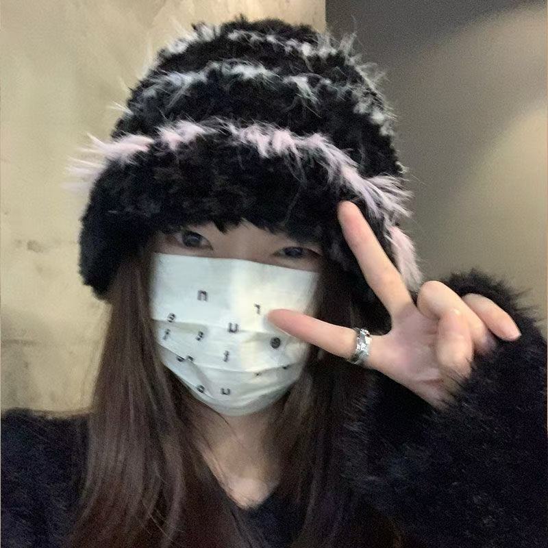 毛绒绒条纹帽子女显脸小针织帽保暖韩版可爱护耳毛线帽逛街大头围|undefined