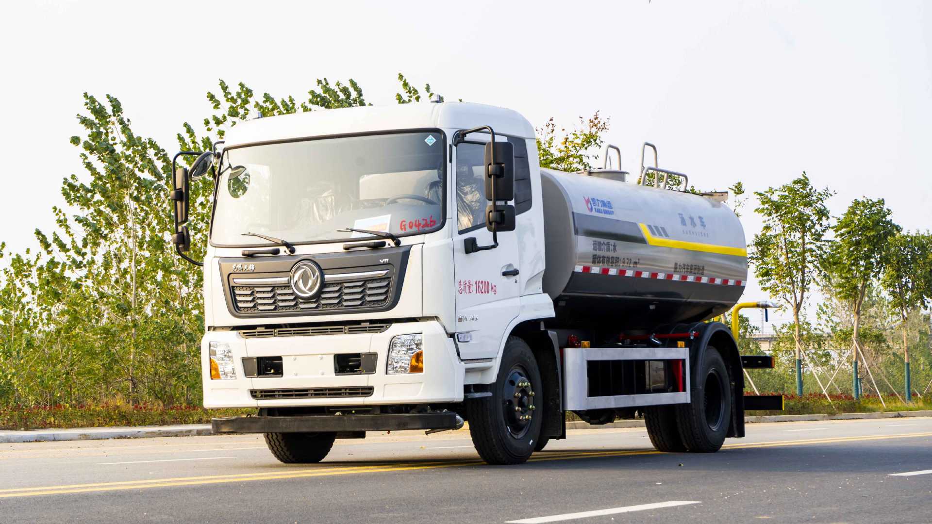 Dongfeng Tianjin Sprinkler Truck Municipal Sanitation Bidding Special Vehicle National Vi 12 Cubic Meter Sprinkler Truck Water Spraying Manufacturer