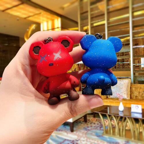 Trendy cool gradient starry sky bear resin doll keychain cartoon cute female bag pendant couple car keychain
