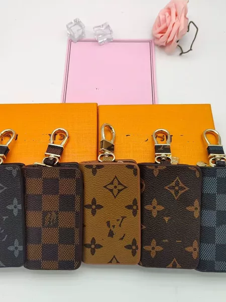 Car Key Chain Buckle Export Popular European and American Fashion Car Key Bag Unisex Multi-Functional Protective Cover