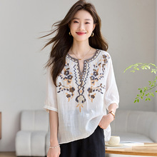 2025夏季新款苎麻半袖V领气质衬衫刺绣轻熟复古文艺上衣女