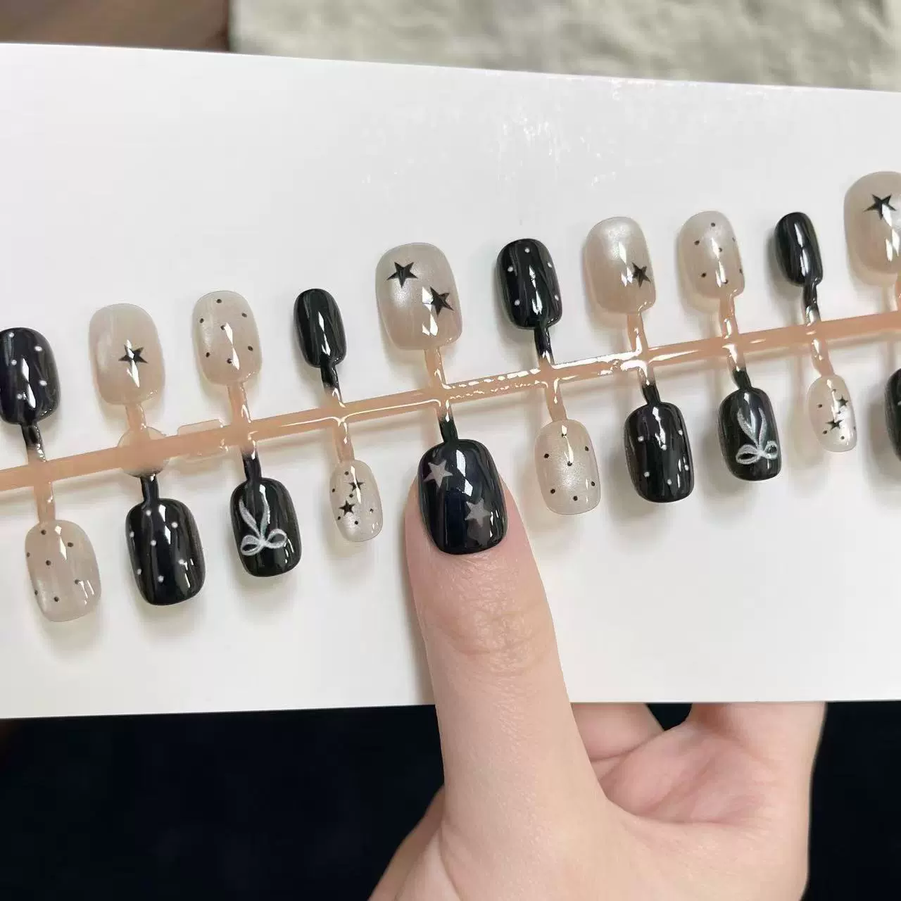 法式猫眼波点星星穿戴甲可爱ins风甜美显白美甲贴片分码