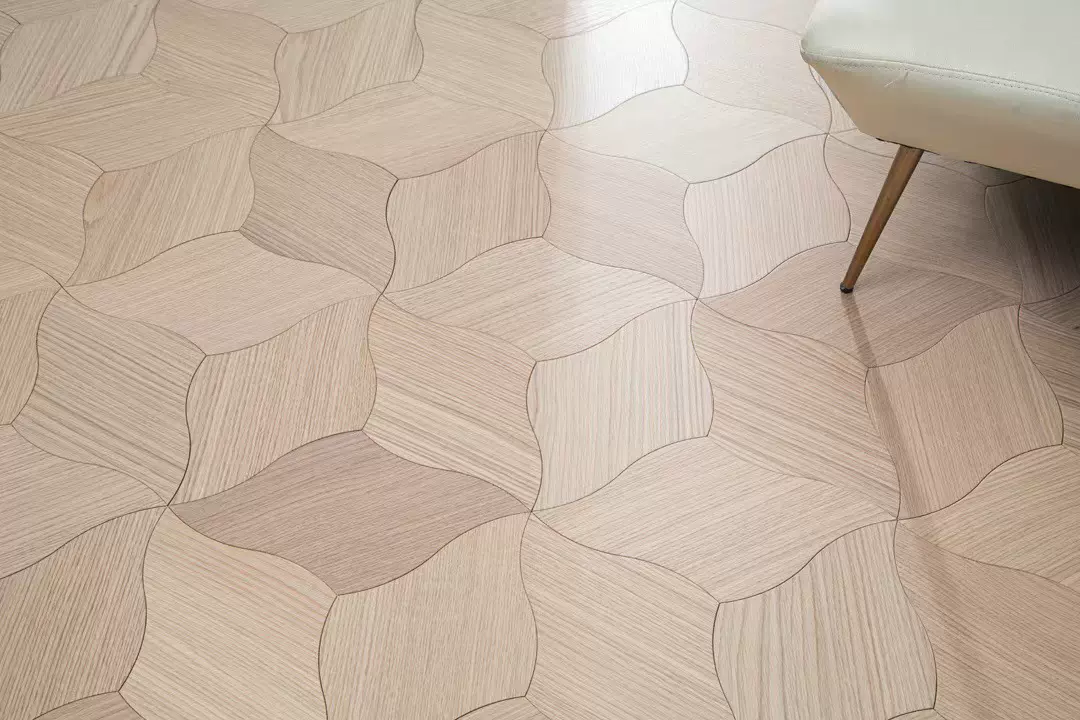 橡木 小树叶奶油风 异形拼花 实木复合地板 工厂定制
