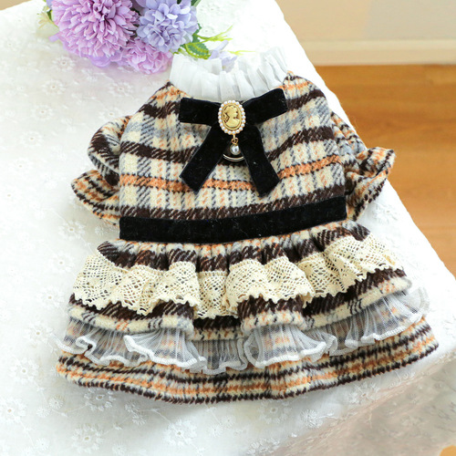 Factory direct supply/new products in stock Pet clothes, dog and cat clothing, autumn and winter Maillard woolen skirts