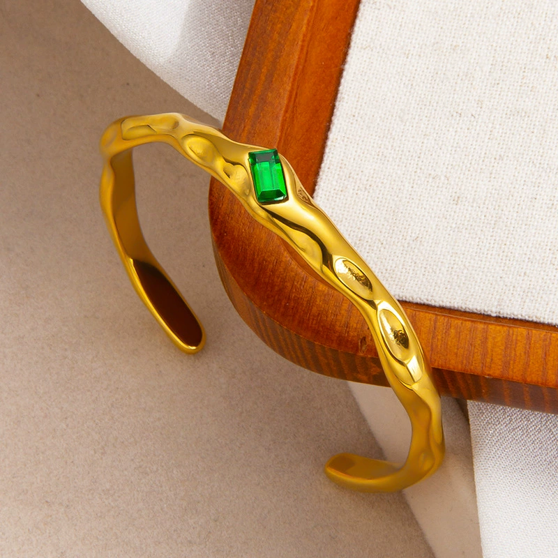 Браслет из emerald натурального камня, цепь из нержавеющей стали, европейский стиль, 18 карат, простой и элегантный дизайн, стиль легкой роскоши