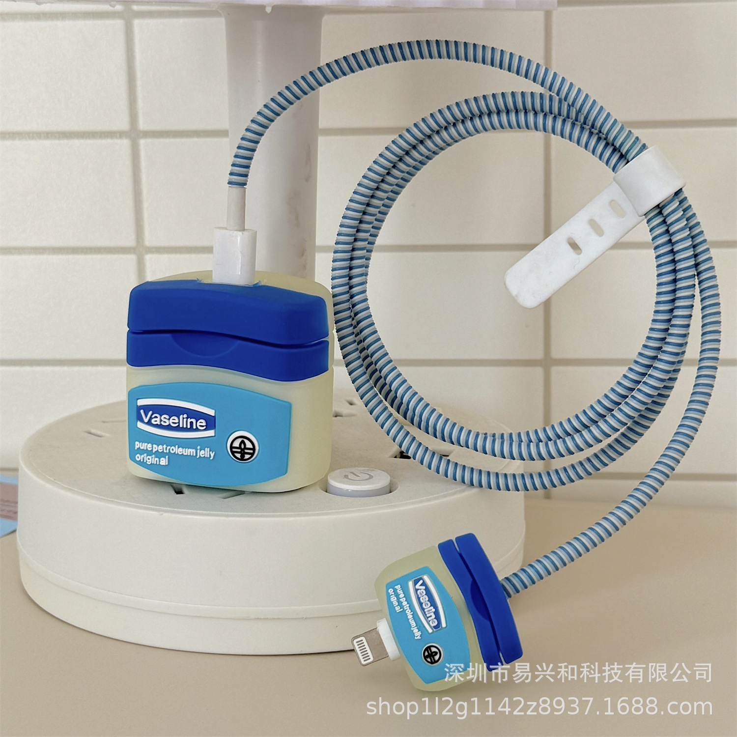 Aplicable Apple 18W / 20W cargador de cabeza de cubierta cargador de cubierta de cable de datos cubierta de 4 piezas al por mayor