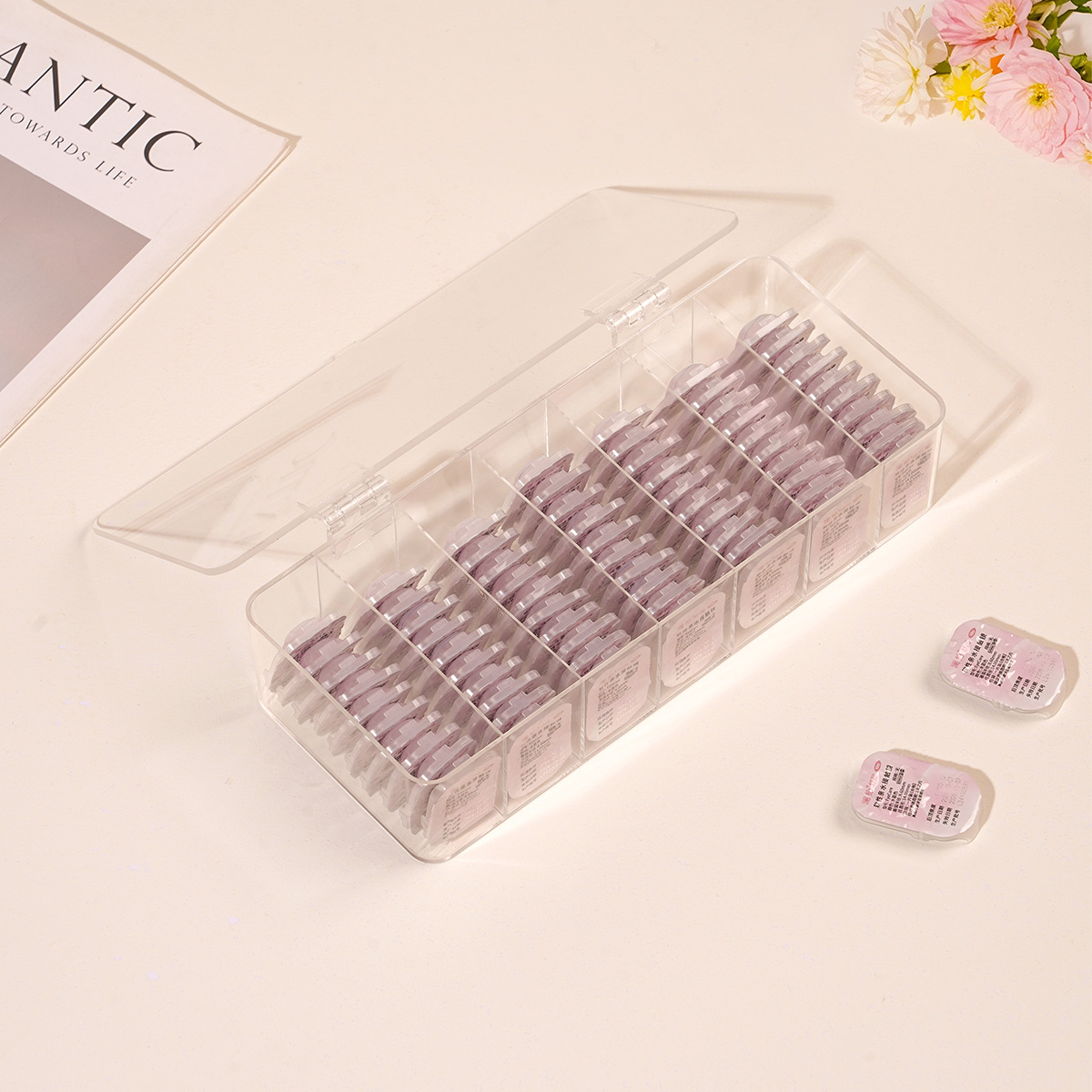 뚜껑이 있는 소형 7칸 콘택트렌즈 보관함