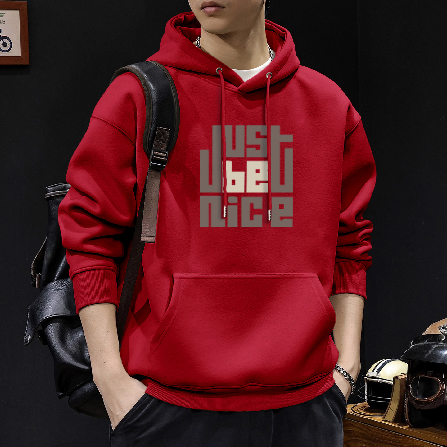 Gran camiseta con capuz rojo Regular - 1605
