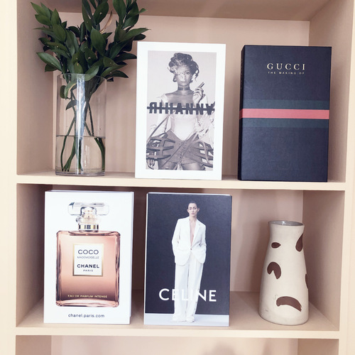 Modern minimalist high-end fake books, Instagram-style props, decorative book models for display, sample room bookshelf decorations