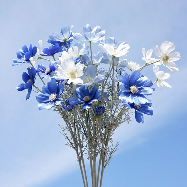Realistic flower arrangements