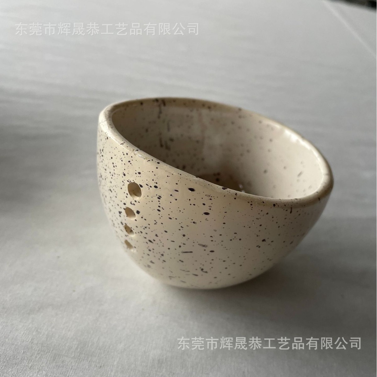 허브 스트리퍼 - 흰색과 노란색 수지 유형