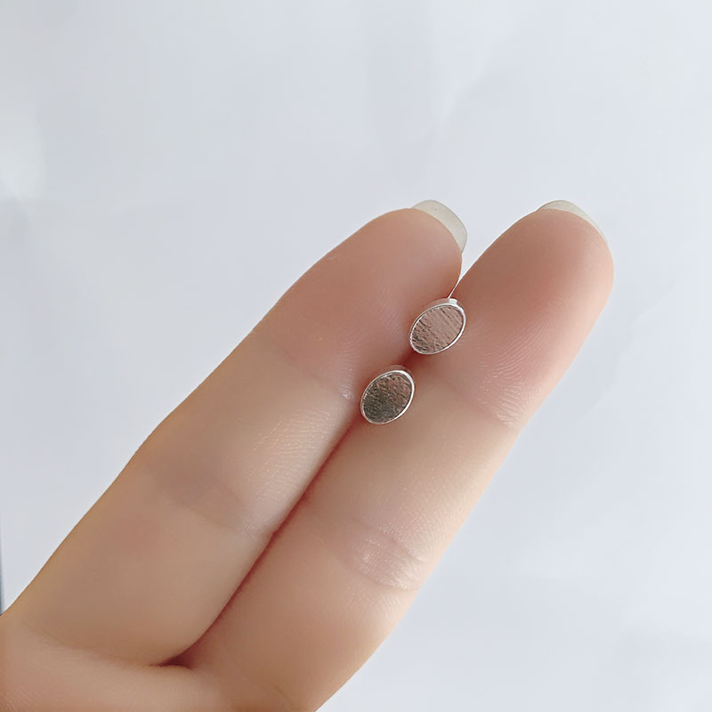 2025 新しい 925 シルバーイヤリング女性のためのインスタイルデイリー多用途ニッチデザインシンプルな耳骨ネイルイヤリング卸売|undefined