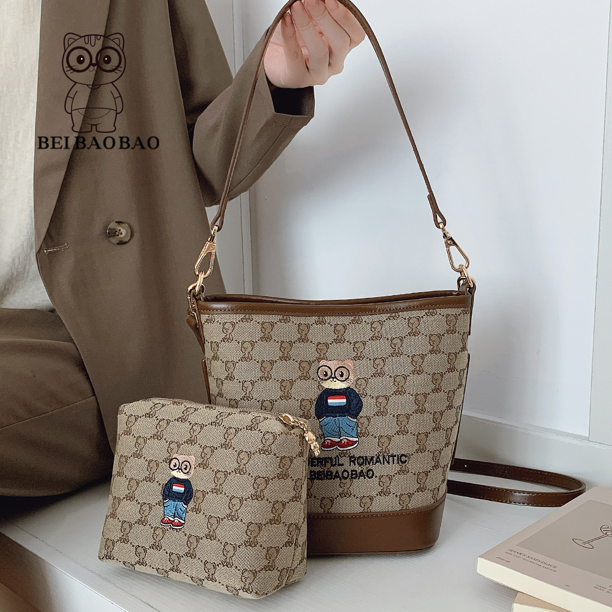 Borsa a spalla in tela alla moda per donna e bambina_voghion.com