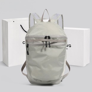 �Bƽ���p��������p���������e����ˮ�r�г��е�ɽ������p��Ů