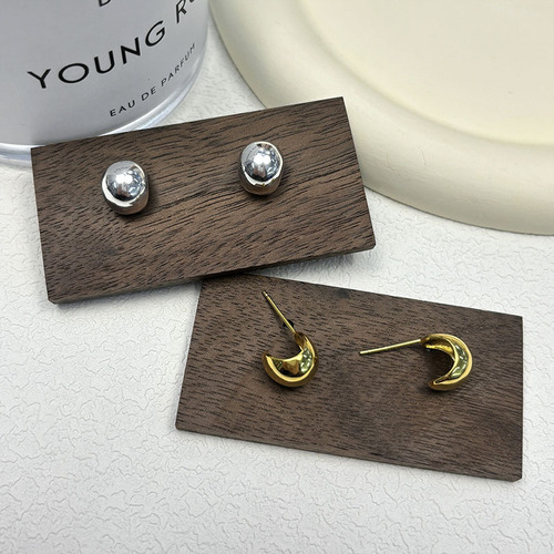 s925 sterling silver small curved bean earrings for women ins retro Hong Kong style light luxury high-end small silver bean C-shaped earrings