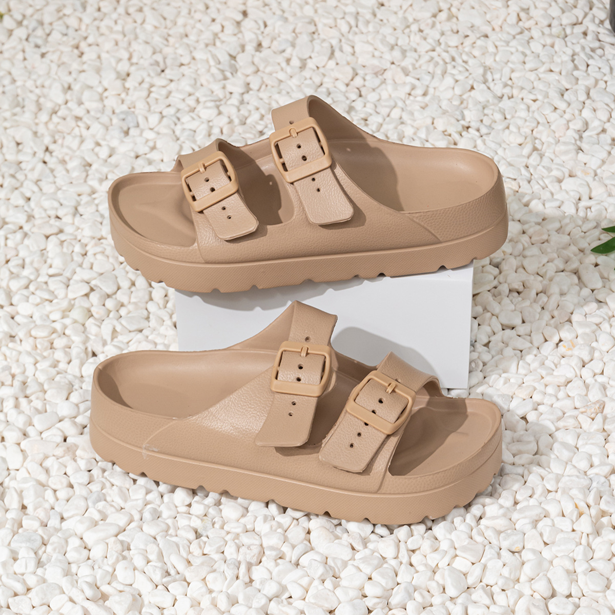 Nuevas zapatillas eva multicolores, sandalias de plataforma para mujer, antideslizantes de todo fósforo, cómodas sandalias y zapatillas de playa con hebilla ajustable
