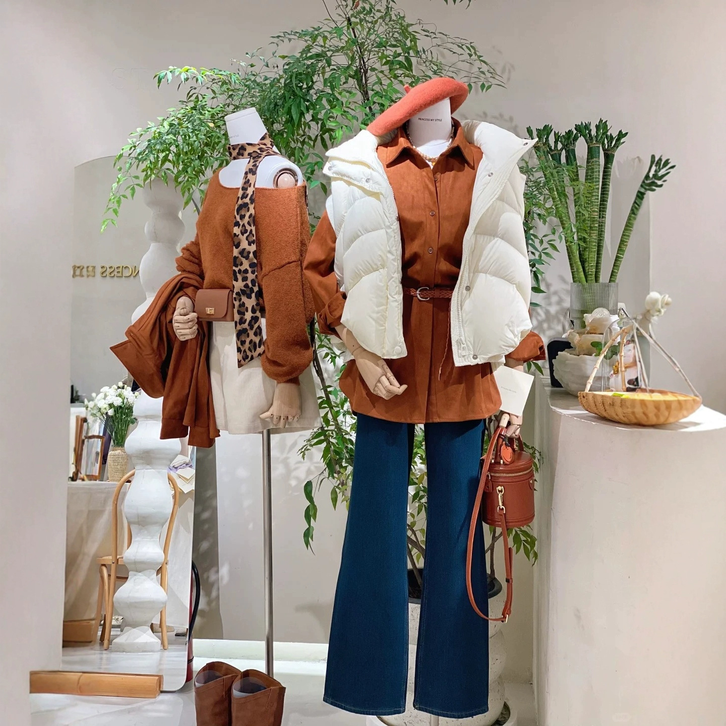 2025新款十三行网红女装杂款尾款清货秋冬批发货源时尚百搭