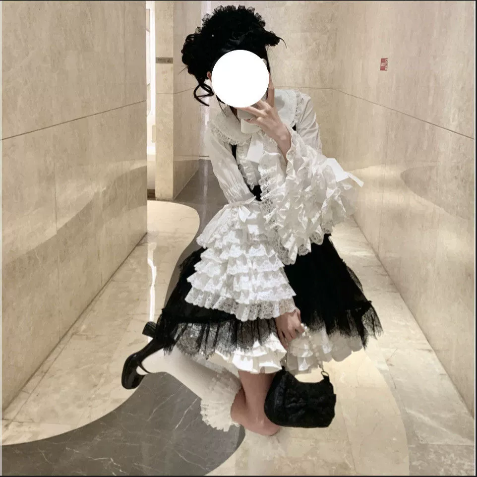Лацел Blouse Lolita (женщина), бантик-воротник и рукава с оборками, кружевная отделка, размеры S–XXL