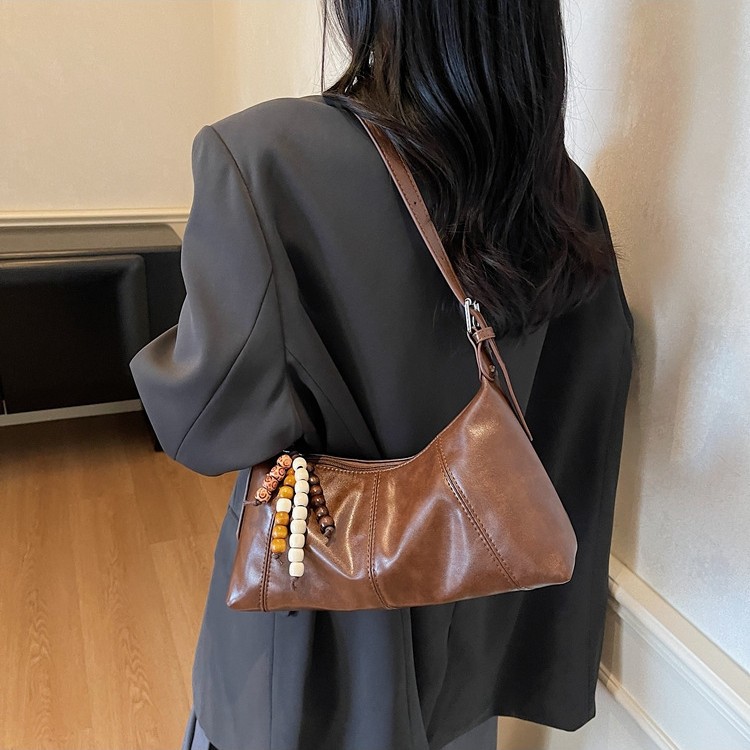 Retro Oil Wax Leather Baguette Bag 2026 New Arrival Niche Design Underarm Bag Versatile Beaded Charm Shoulder Bag - Thumbnail 2