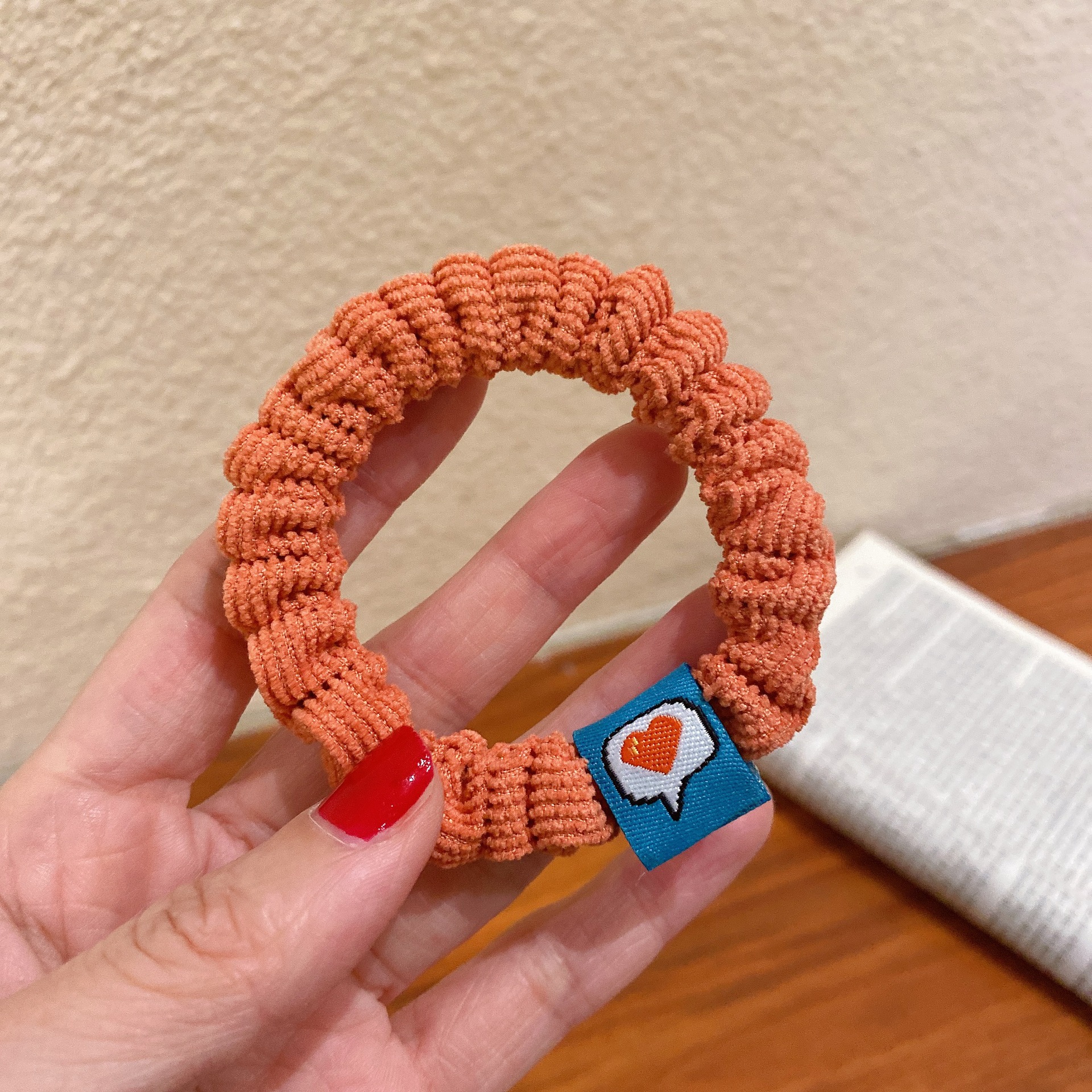 Linda diversión etiqueta de tela cuerda de pelo de pana anillo de pelo de color caramelo cabeza cuerda chica corazón Pequeño intestino anillo japonés y coreano accesorios para el cabello al por mayor