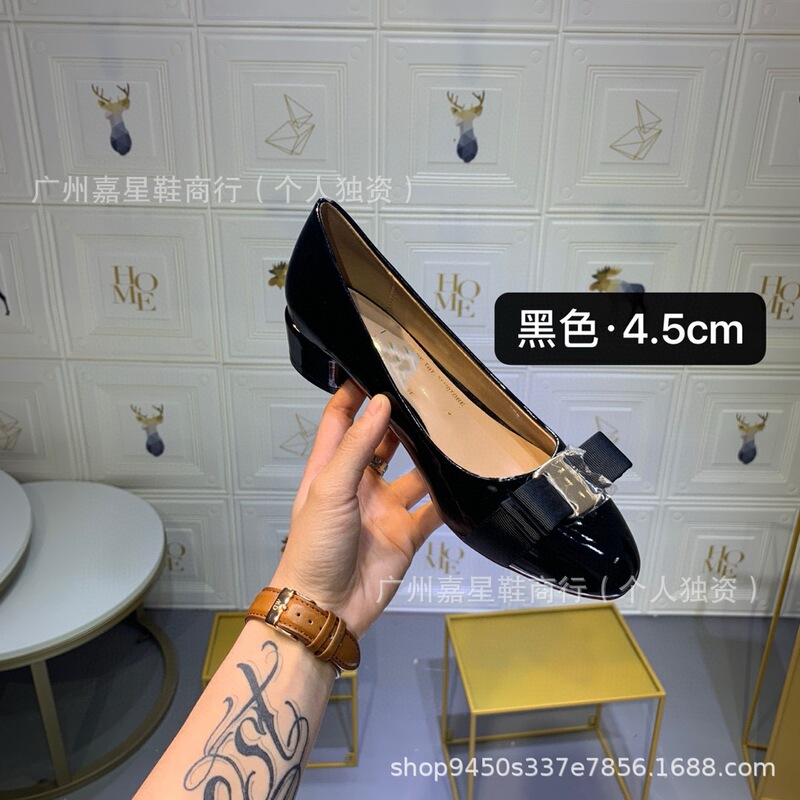 F Metal Buckle Bow Patent Leather Shoes 2025 Early Spring Fashion Show Thick Heel Round Toe Shallow Flats Shoes