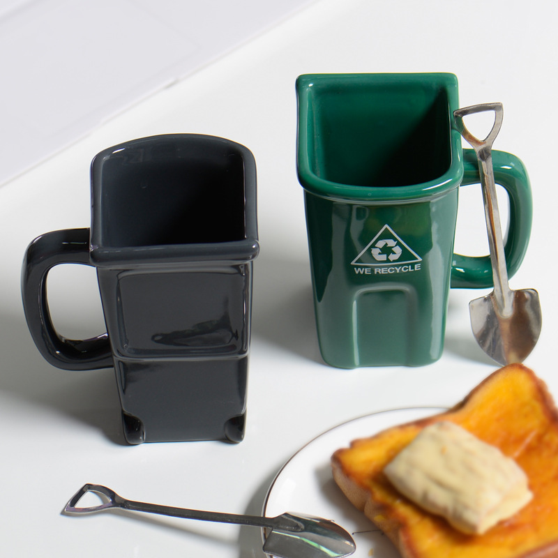 Basura taza de café cerámica femenina lujo ligero divertido agua niños extraña en forma té