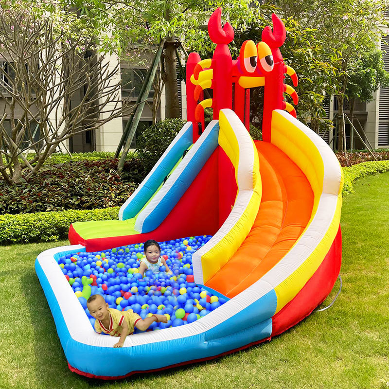 Pequeño castillo infláble para niños al aire libre parque de atracciones interior para niños Fuerte travieso casero deslizante cangrejo pequeño salto cama