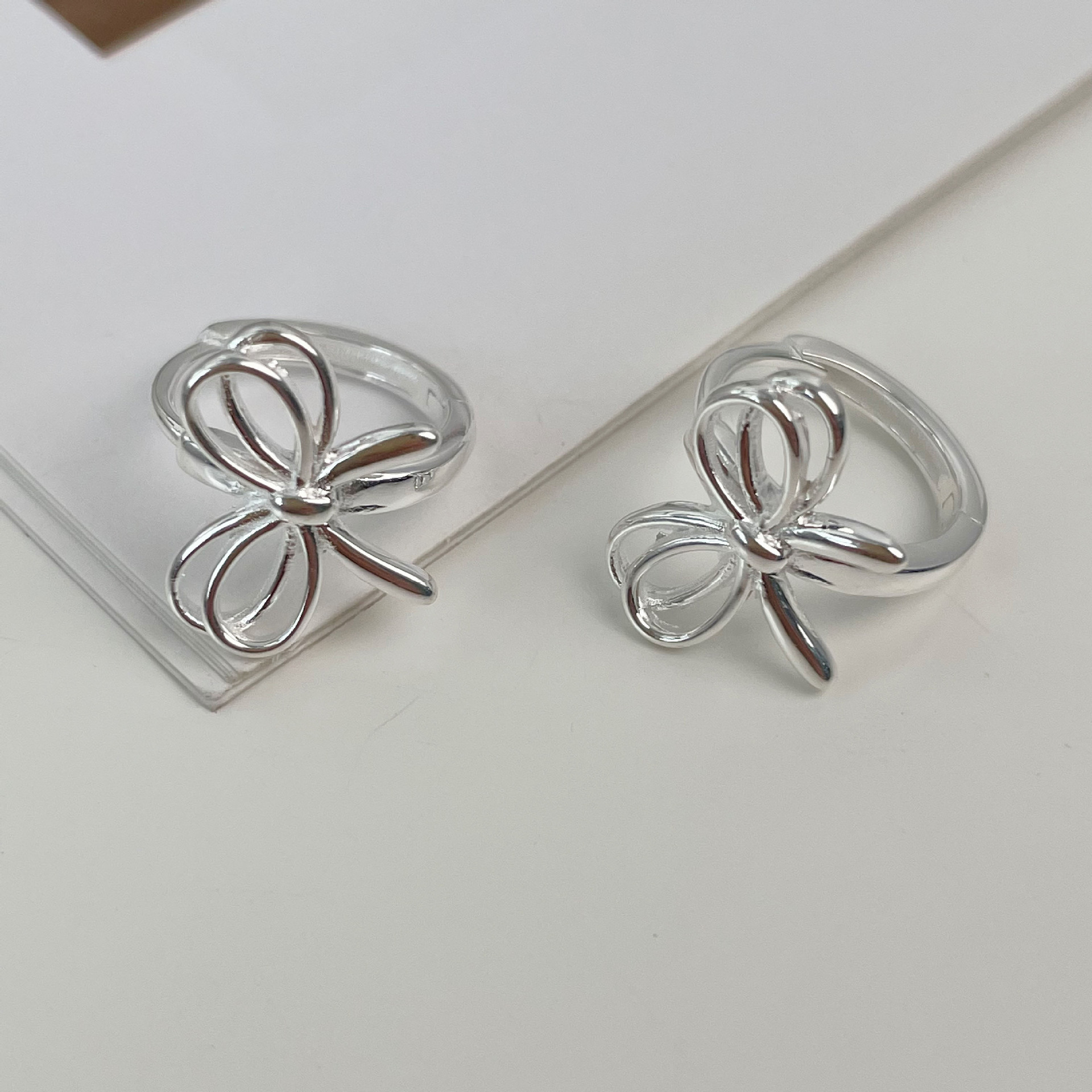 Saiina tiro real Corea del Sur Corea estilo coreano nicho 925 plata esterlina mariposa oreja hebilla de las mujeres simple moda ins estilo pendientes