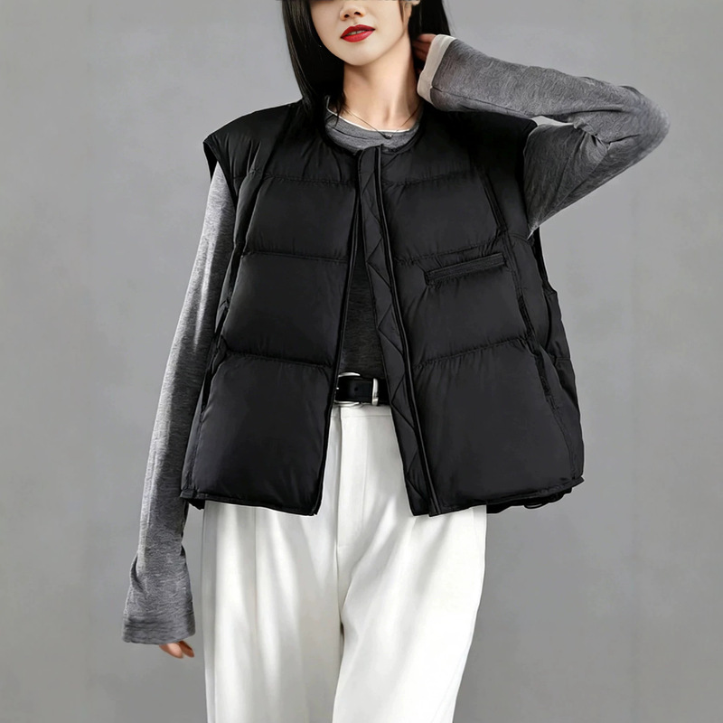 Women's Short down Vest, New Autumn and Winter Style, Duck down Product, Small Size Vest