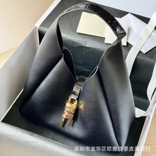 �W���͹�hoboŮ�� �^��ţƤ �˻@�Ӱ��r����ƤŮʿҸ�°����߶�؛