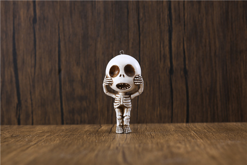 Skeleton Keychain Creative Funny Little Skull Doll Ornaments Cute and Funny Resin Keychain