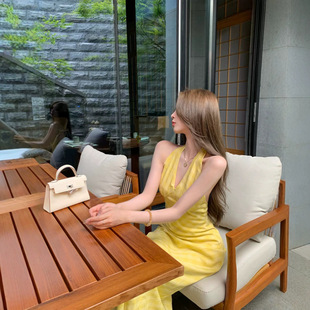 �SɫV�I�첱�B��ȹŮ���¿�̩���������������Ը�¶����߅�ȼ�ȹ